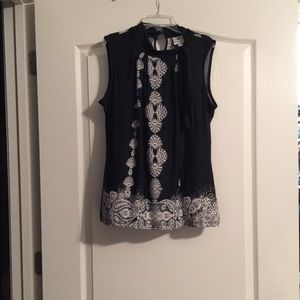 Worthington Black & White Sleeveless Blouse